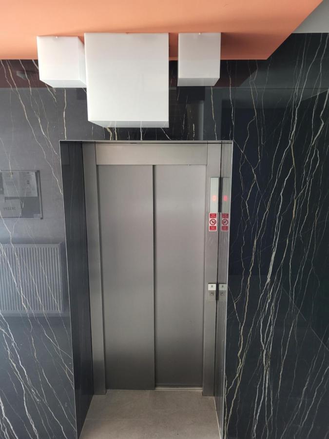 New Apartment In Karlin, Praha 8, Close To Center Praga Exterior foto